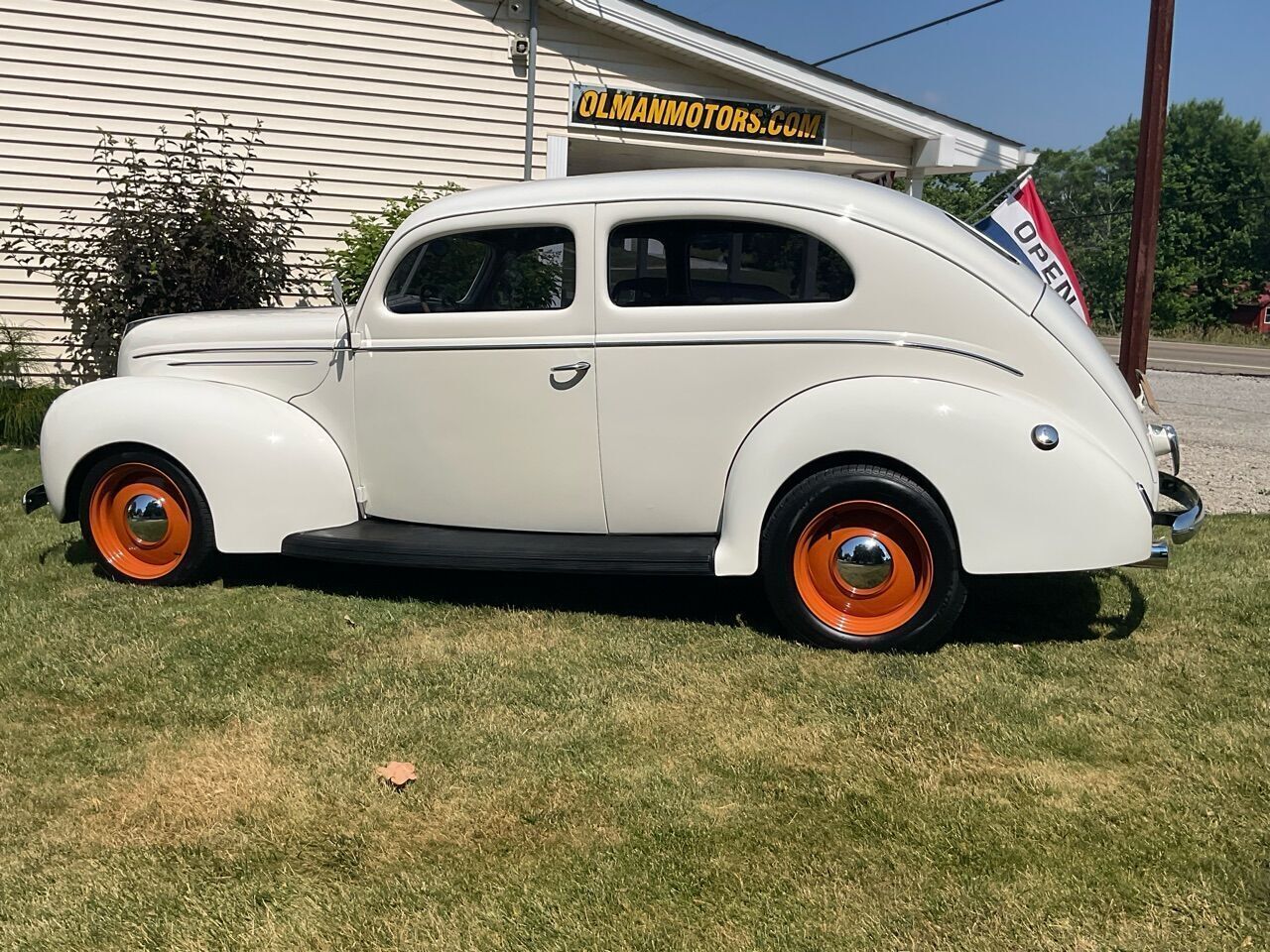 Ford-Deluxe-Berline-1939-2