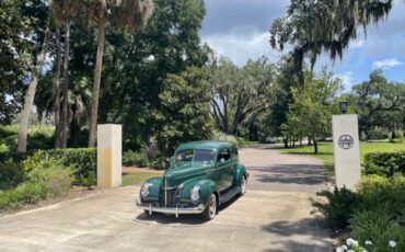 Ford-Deluxe-Berline-1940-13