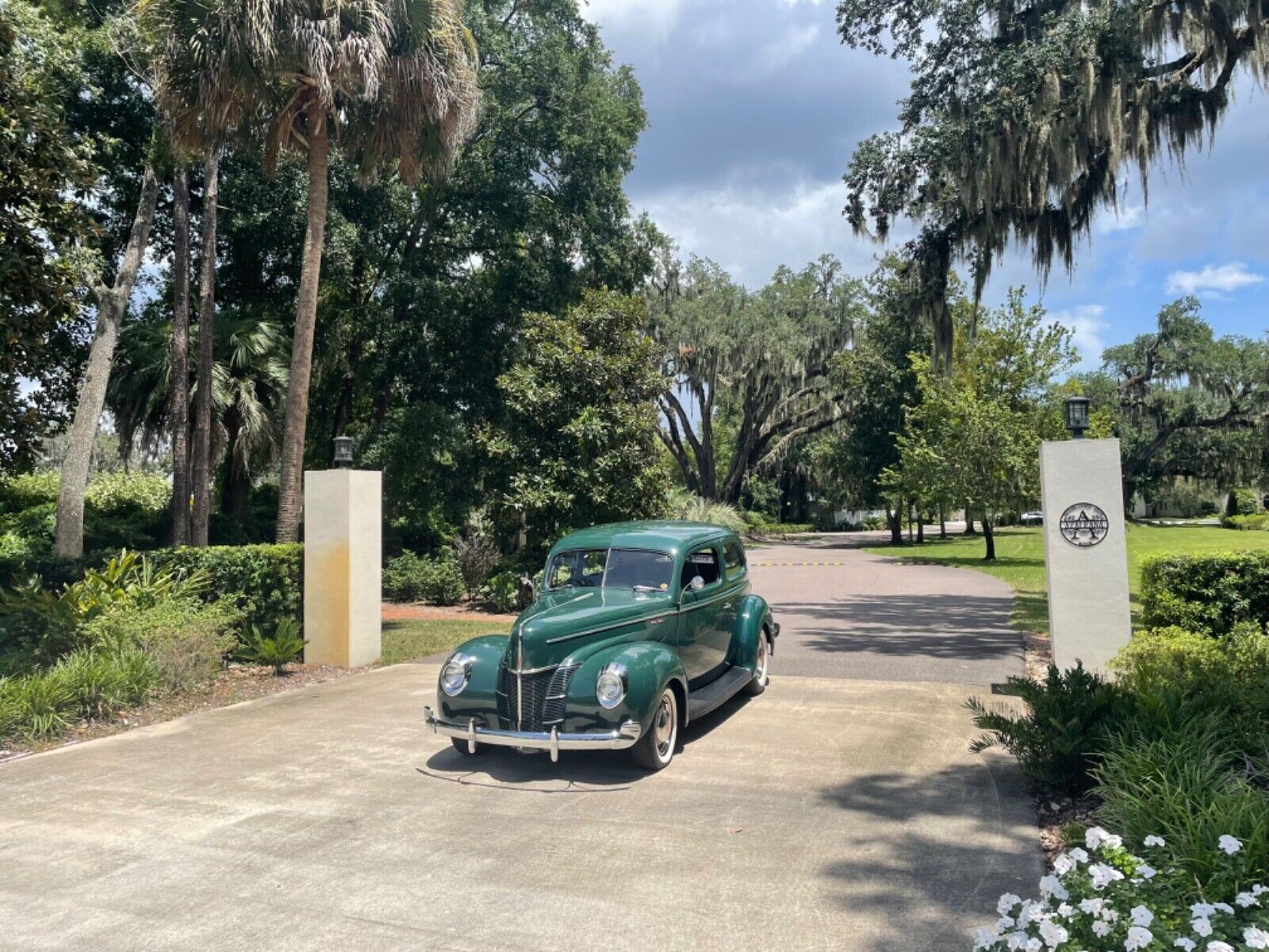 Ford-Deluxe-Berline-1940-13