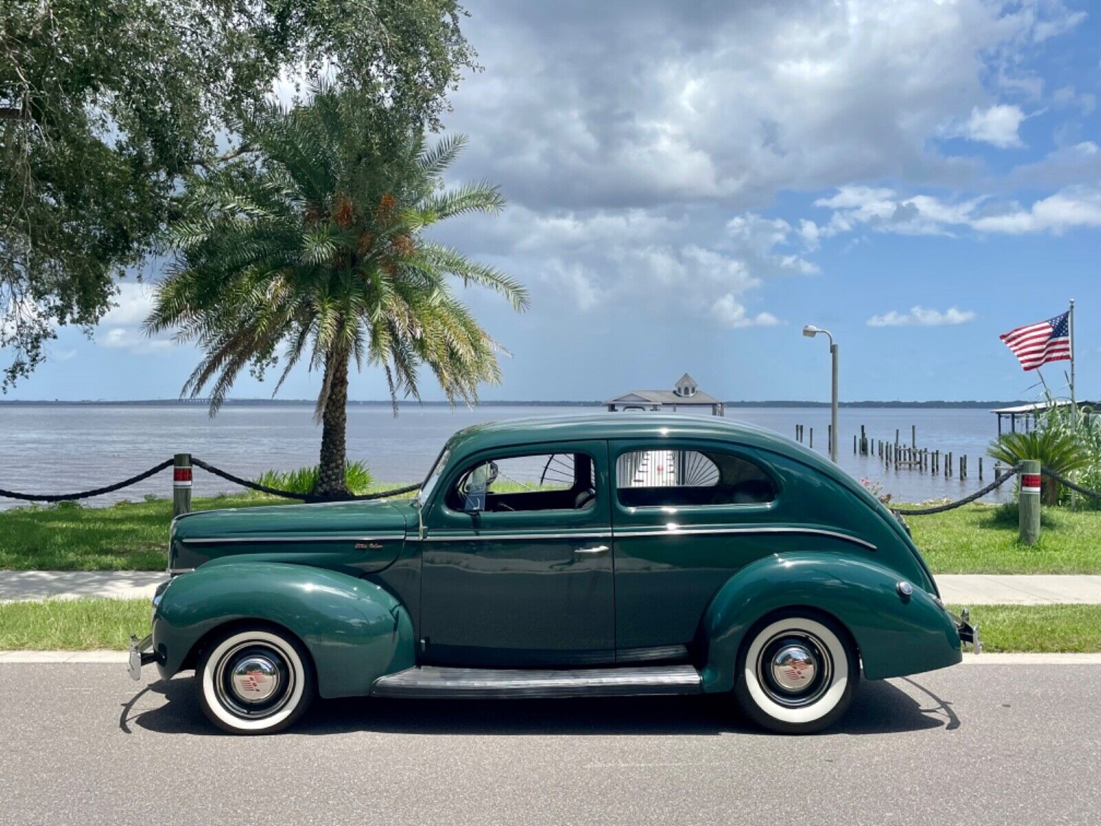 Ford-Deluxe-Berline-1940-16