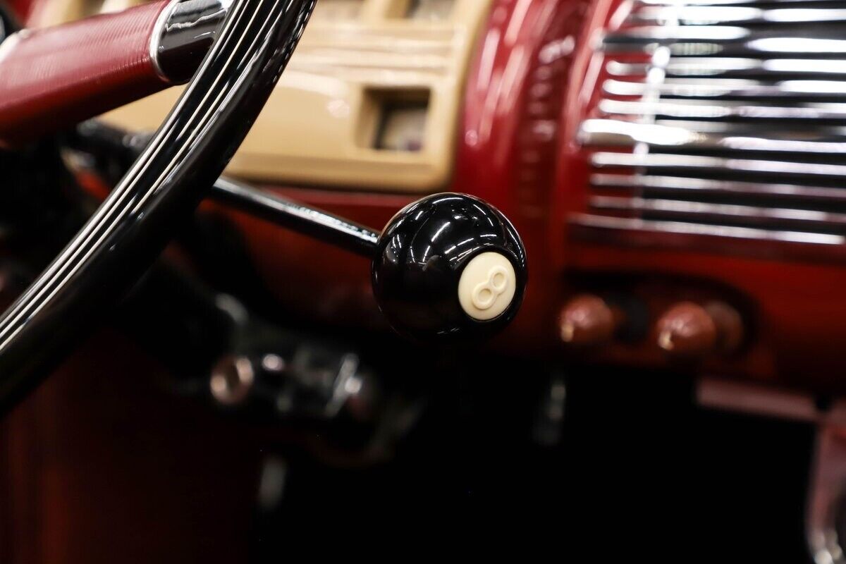 Ford-Deluxe-Cabriolet-1940-3