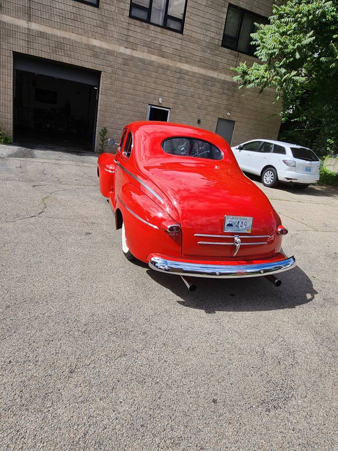 Ford-Deluxe-business-coupe-1946-2