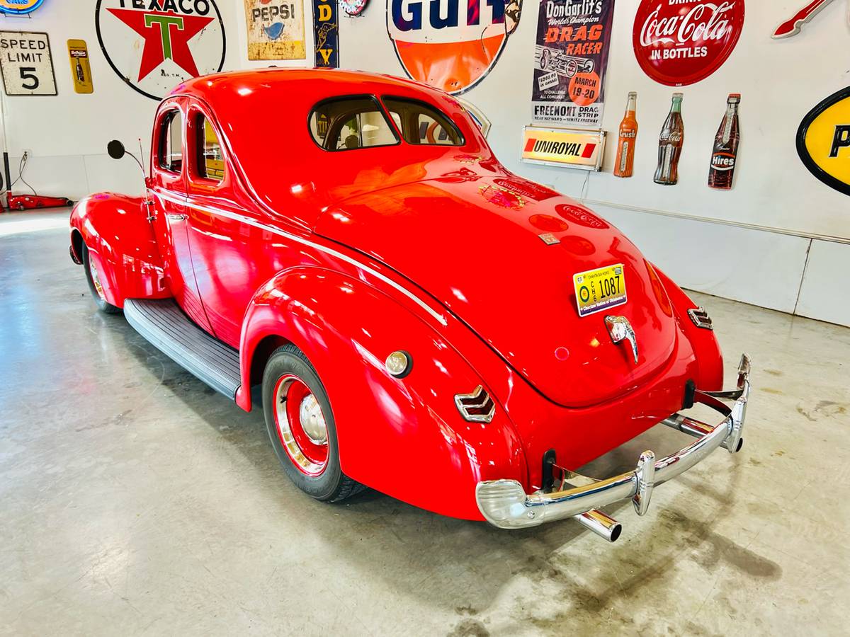 Ford-Deluxe-coupe-1940-4