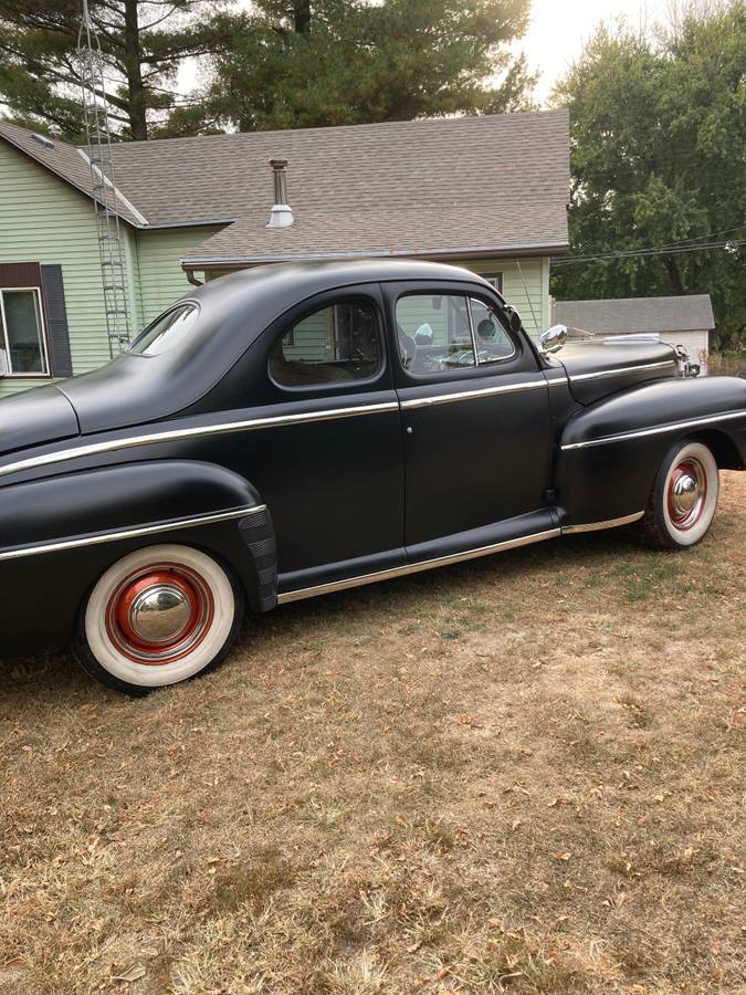 Ford-Deluxe-coupe-1948-4