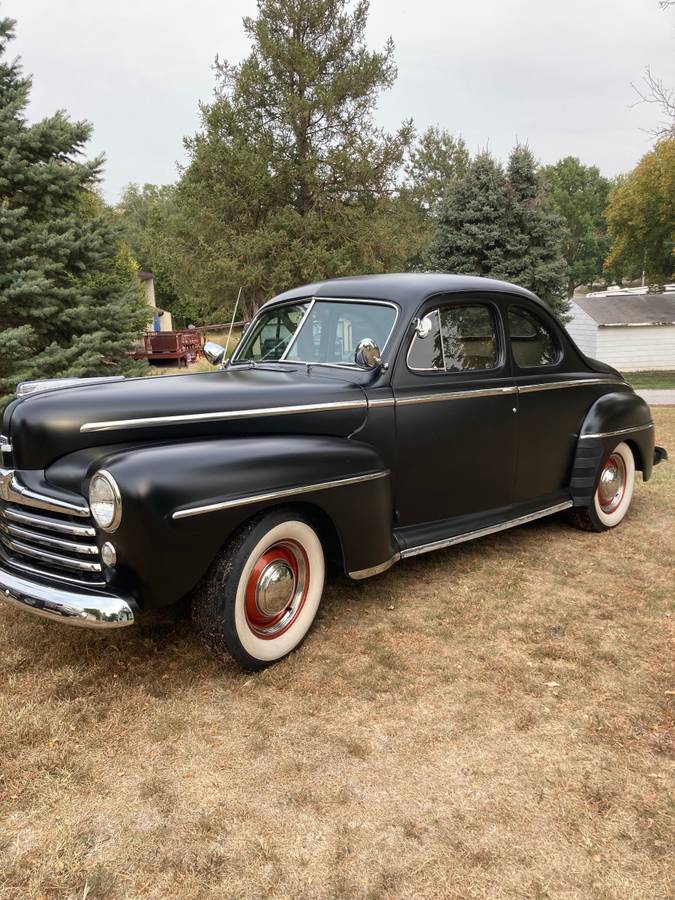 Ford-Deluxe-coupe-1948-6