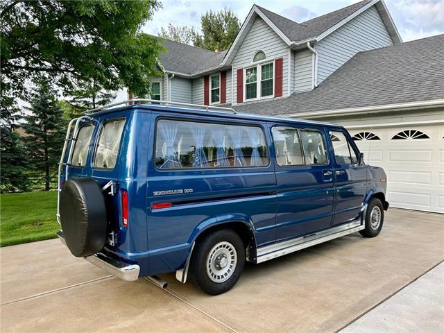 Ford-E-Series-Van-1979-8