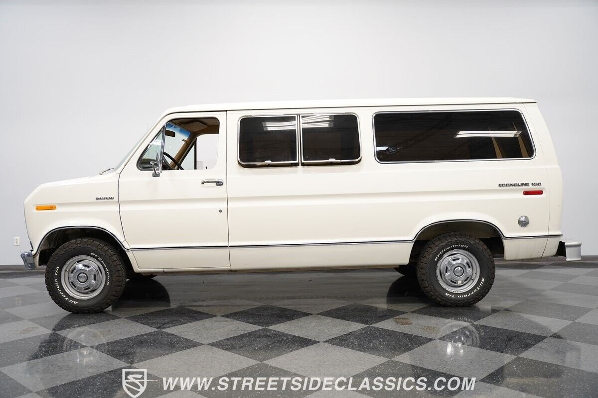 Ford-E-Series-Van-Van-1977-7