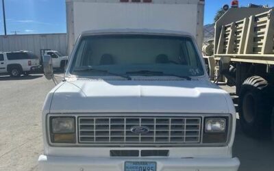 Ford E350 box truck 1988