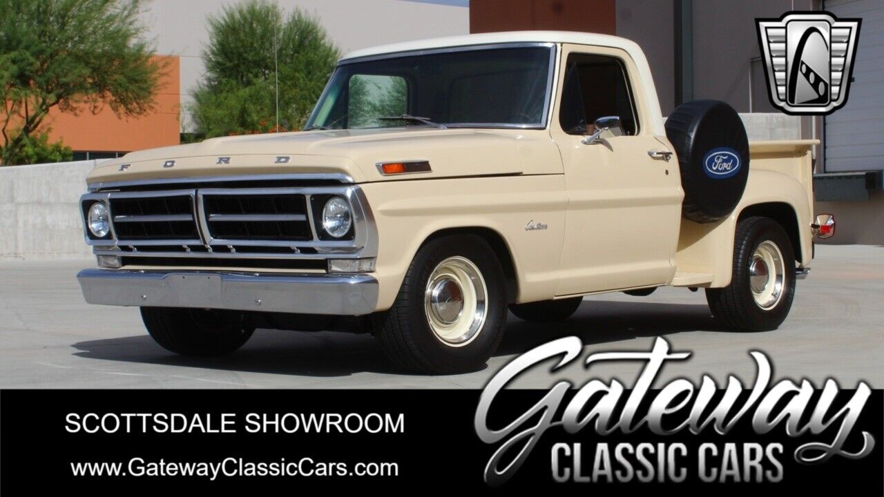 Ford F-100  year1}