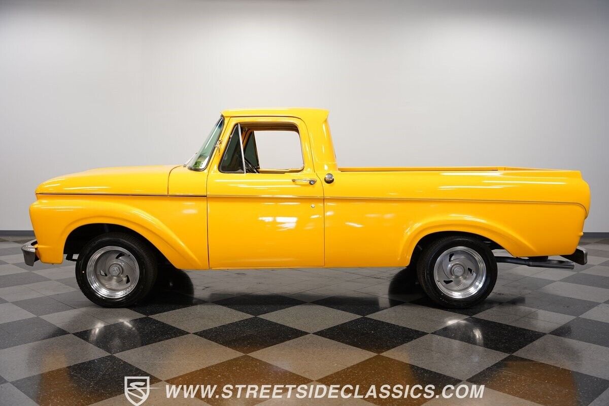 Ford-F-100-Pickup-1961-2