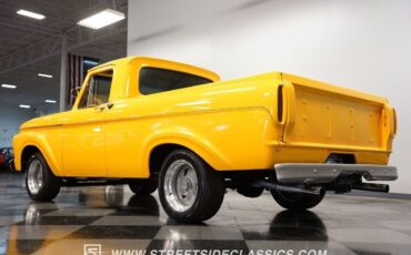 Ford-F-100-Pickup-1961-26