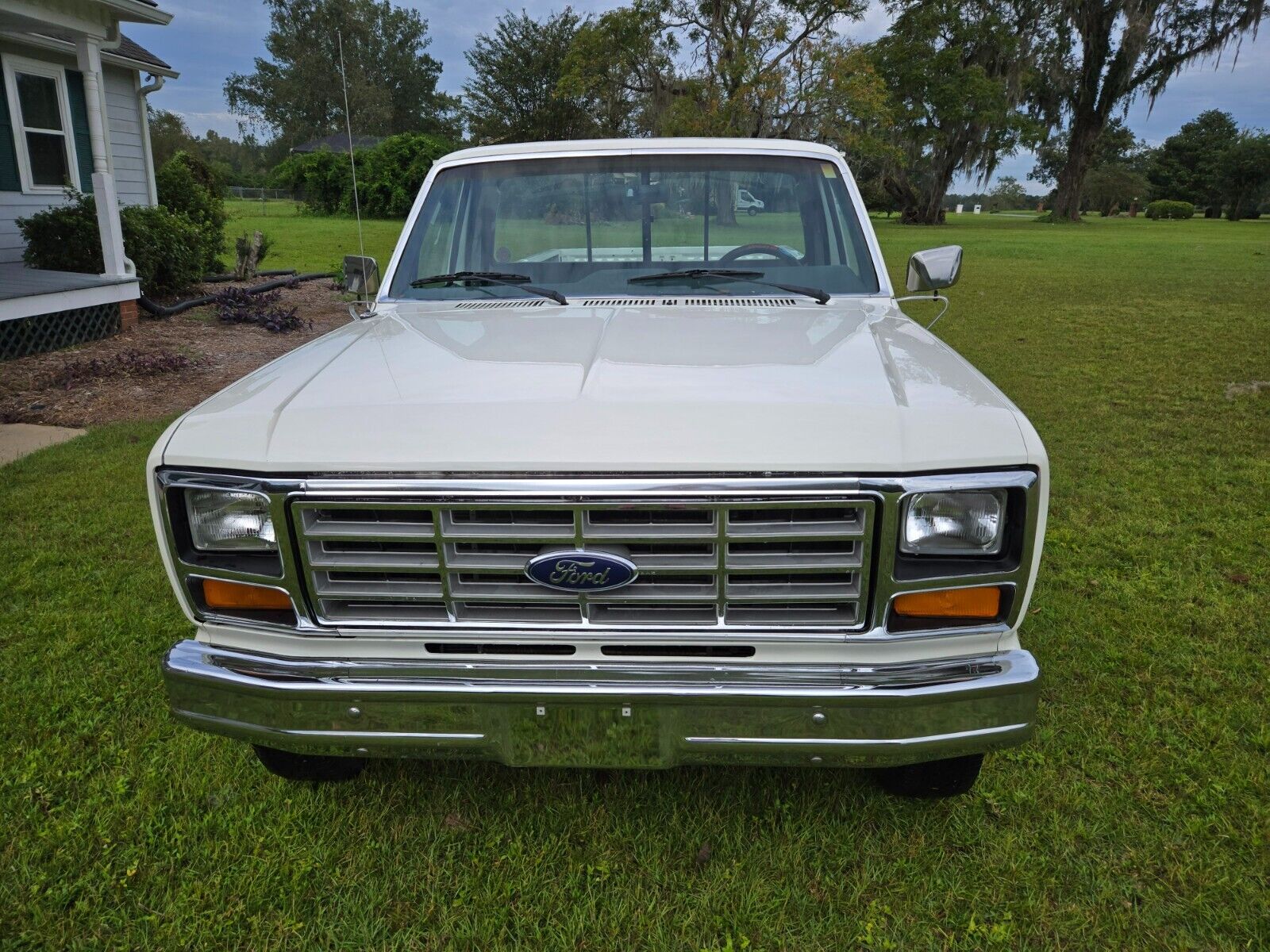 Ford-F-250-1984-4