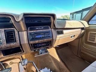 Ford-F-250-1986-17