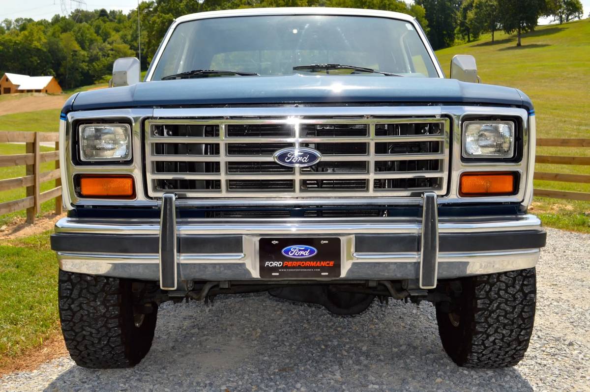 Ford-F-250-1986-5