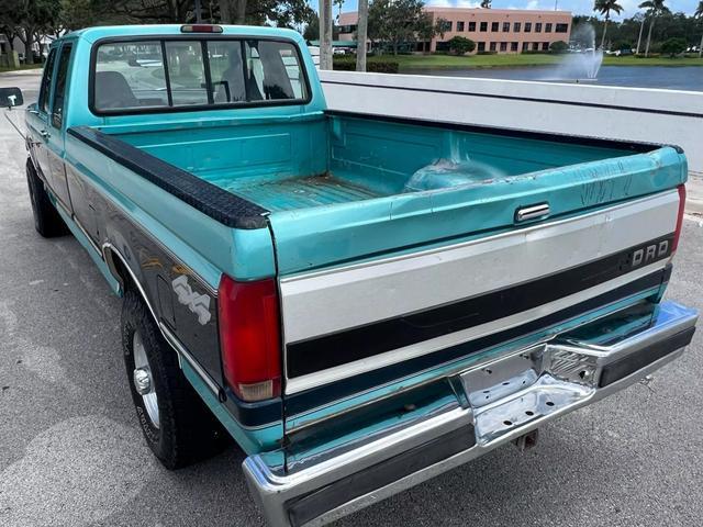 Ford-F-250-Pickup-1994-11