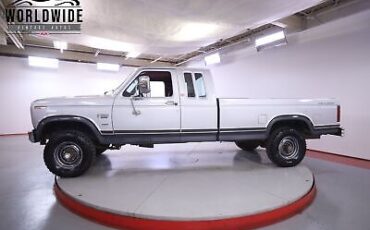 Ford-F-250-Super-Cab-XLT-Lariat-1985-2