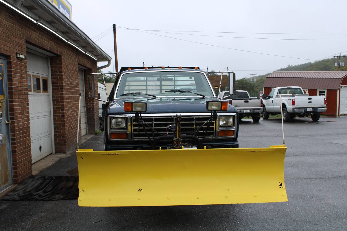 Ford-F-350-styleside-diesel-1986-1