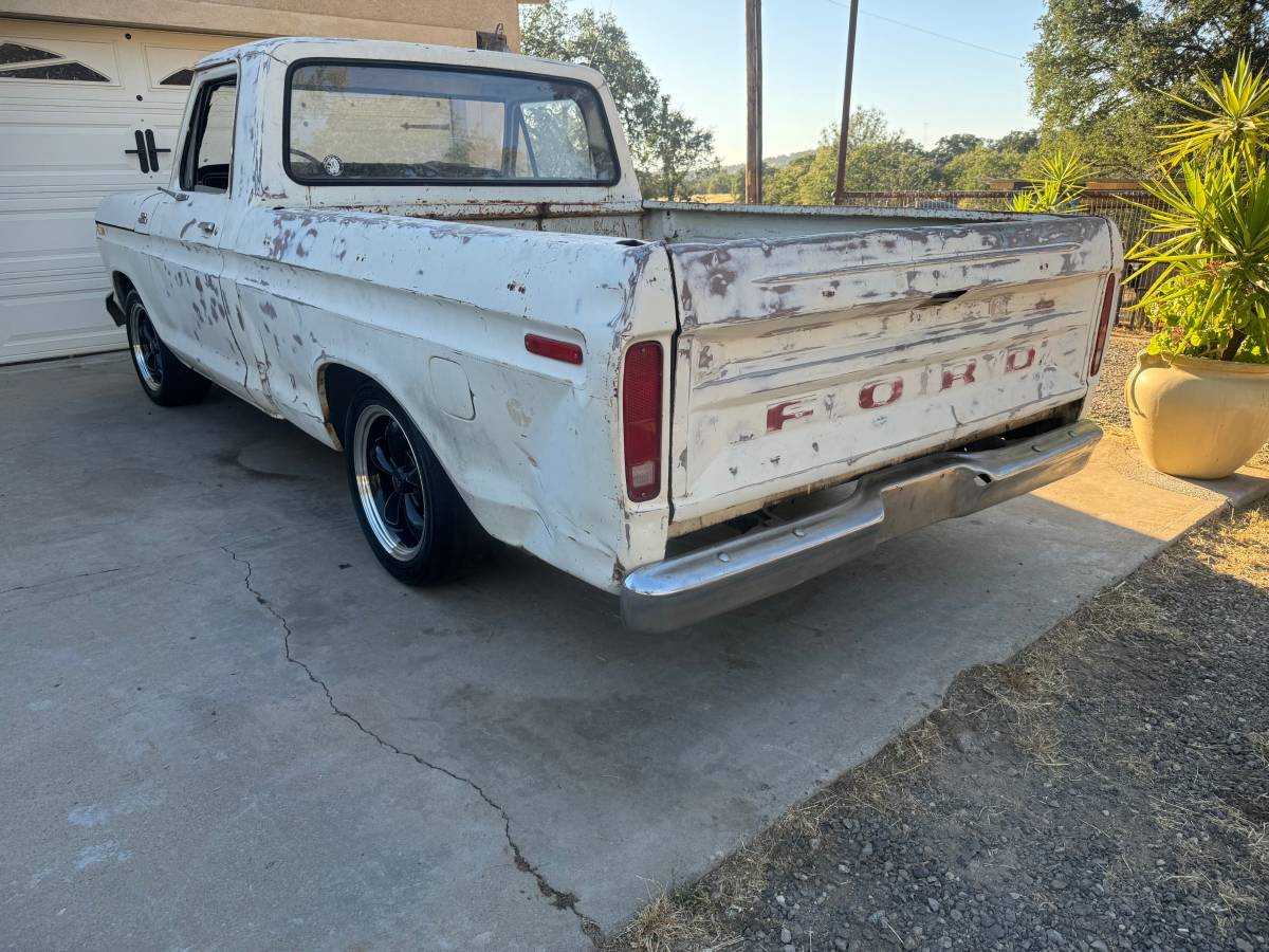 Ford-F100-custom-1978-2