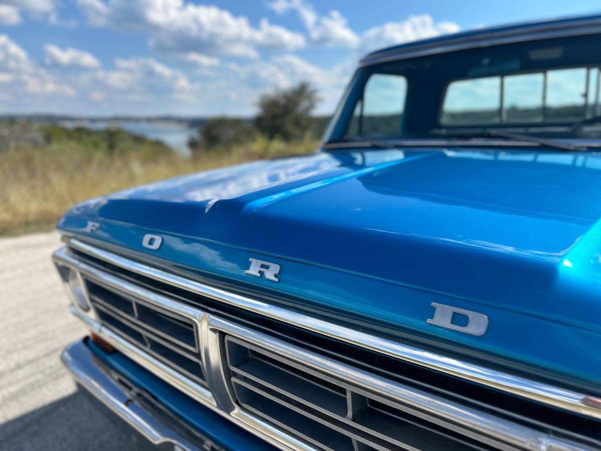 Ford-F100-custom-sport-4x4-short-box-1972-15