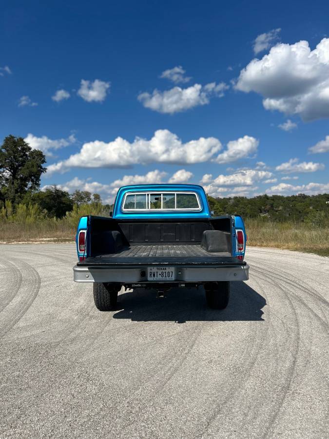 Ford-F100-custom-sport-4x4-short-box-1972-4