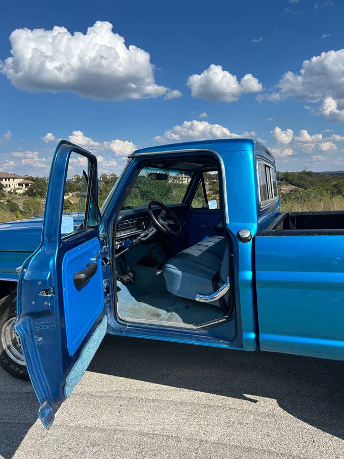 Ford-F100-custom-sport-4x4-short-box-1972-6