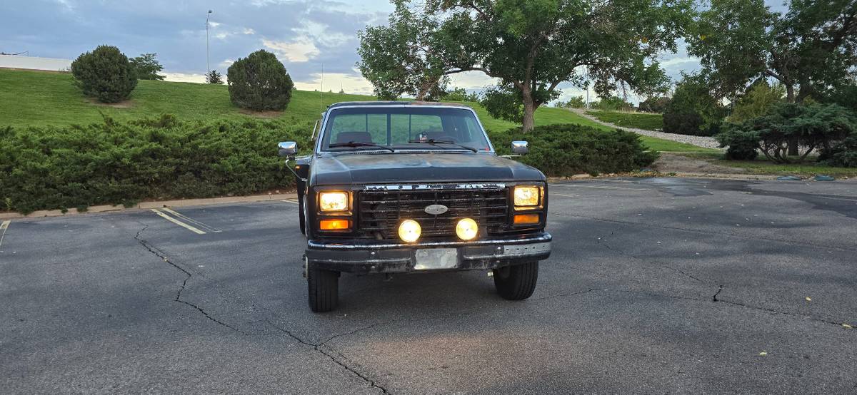 Ford-F250-diesel-1986-3