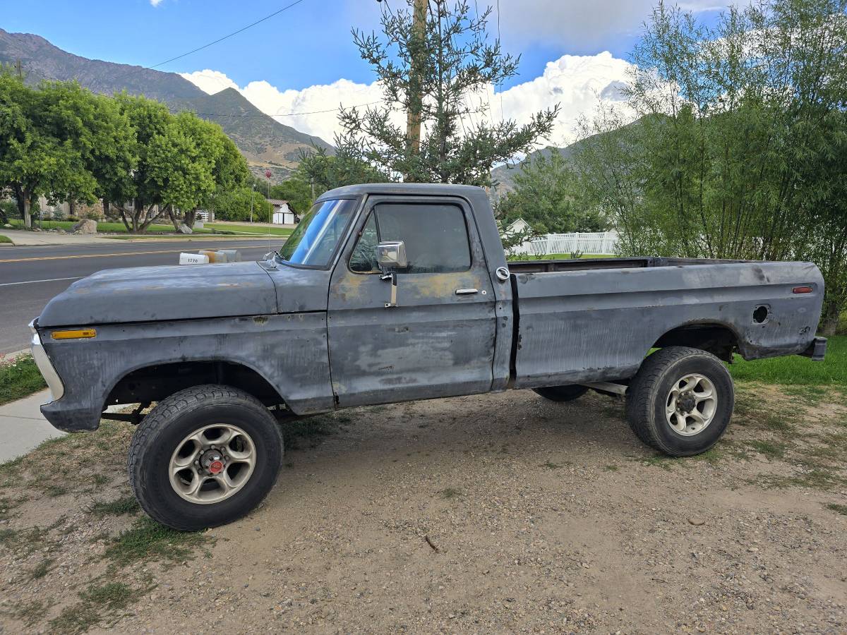 Ford-F250-xl-1976-1