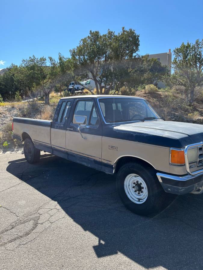 Ford-F250-xlt-diesel-1987