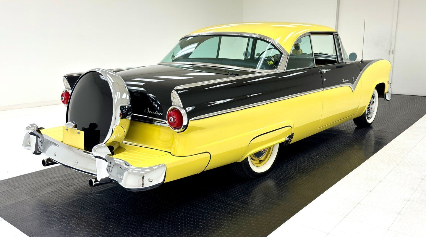 Ford-Fairlane-1955-4