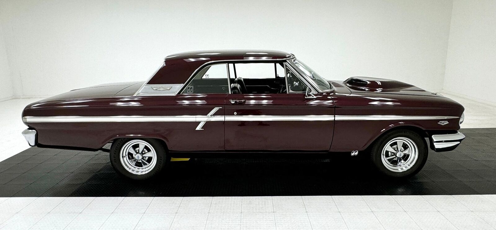 Ford-Fairlane-1964-5