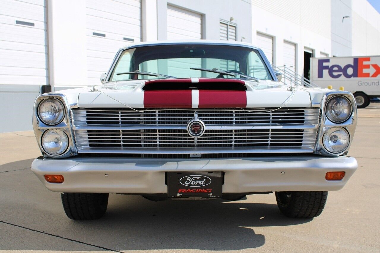 Ford-Fairlane-1966-7