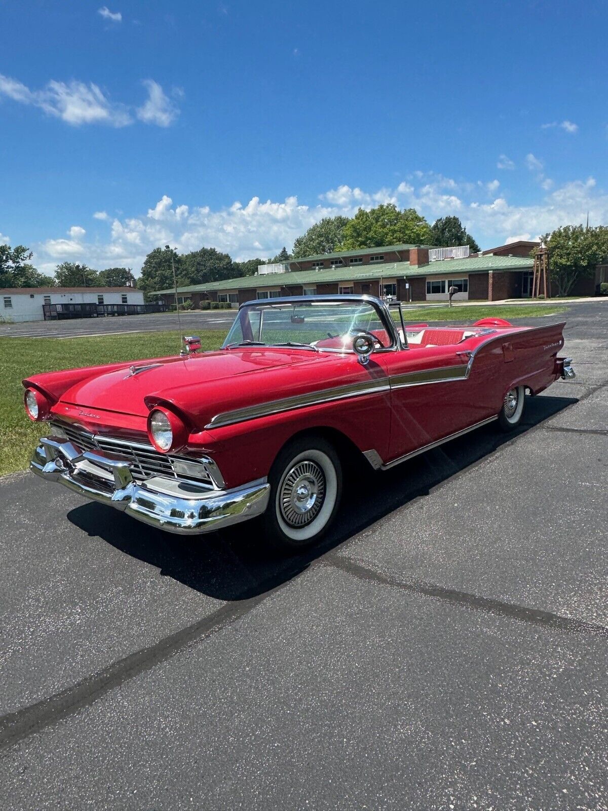 Ford Fairlane Cabriolet 1957 à vendre