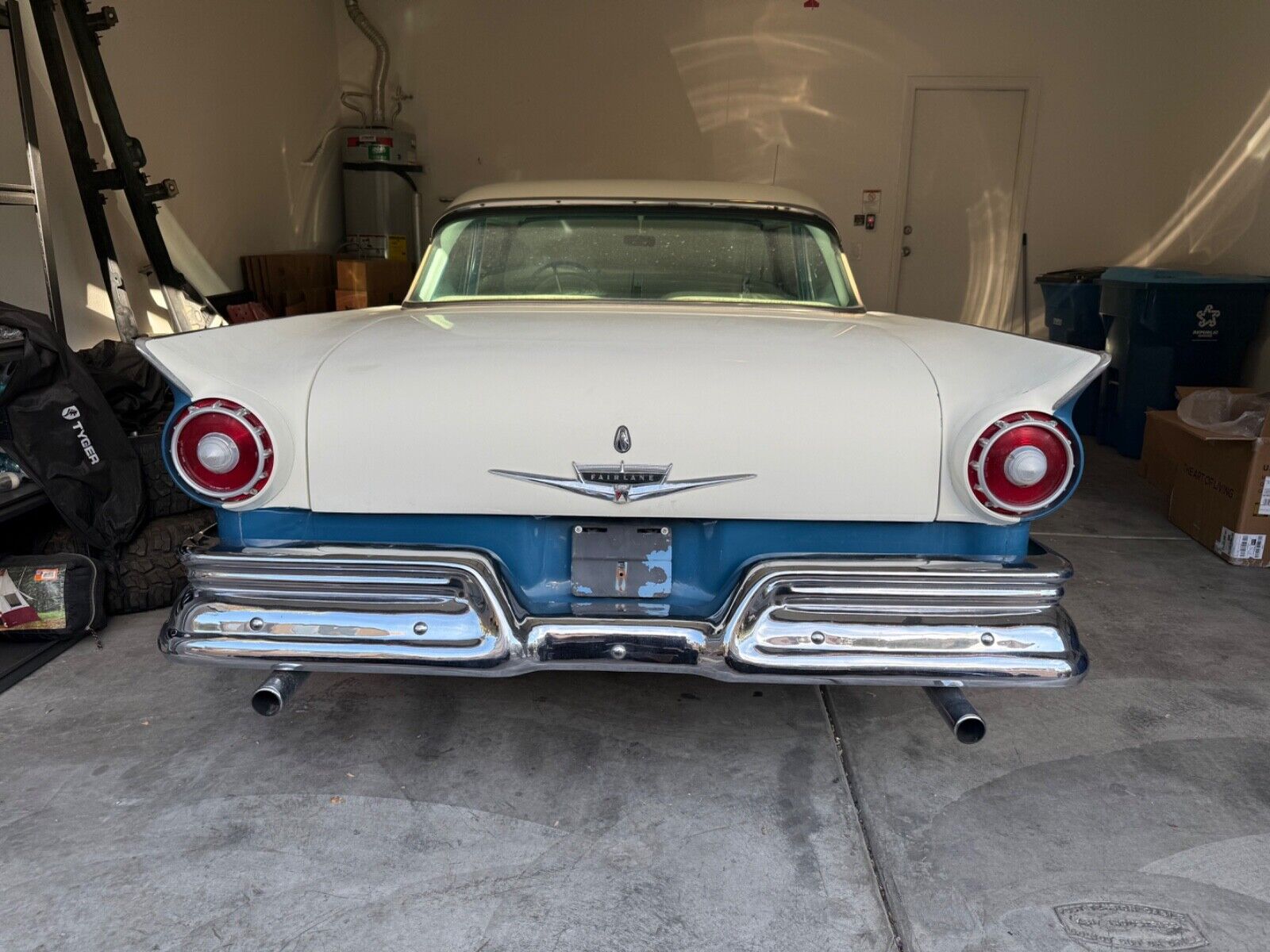 Ford-Fairlane-Coupe-1957-1