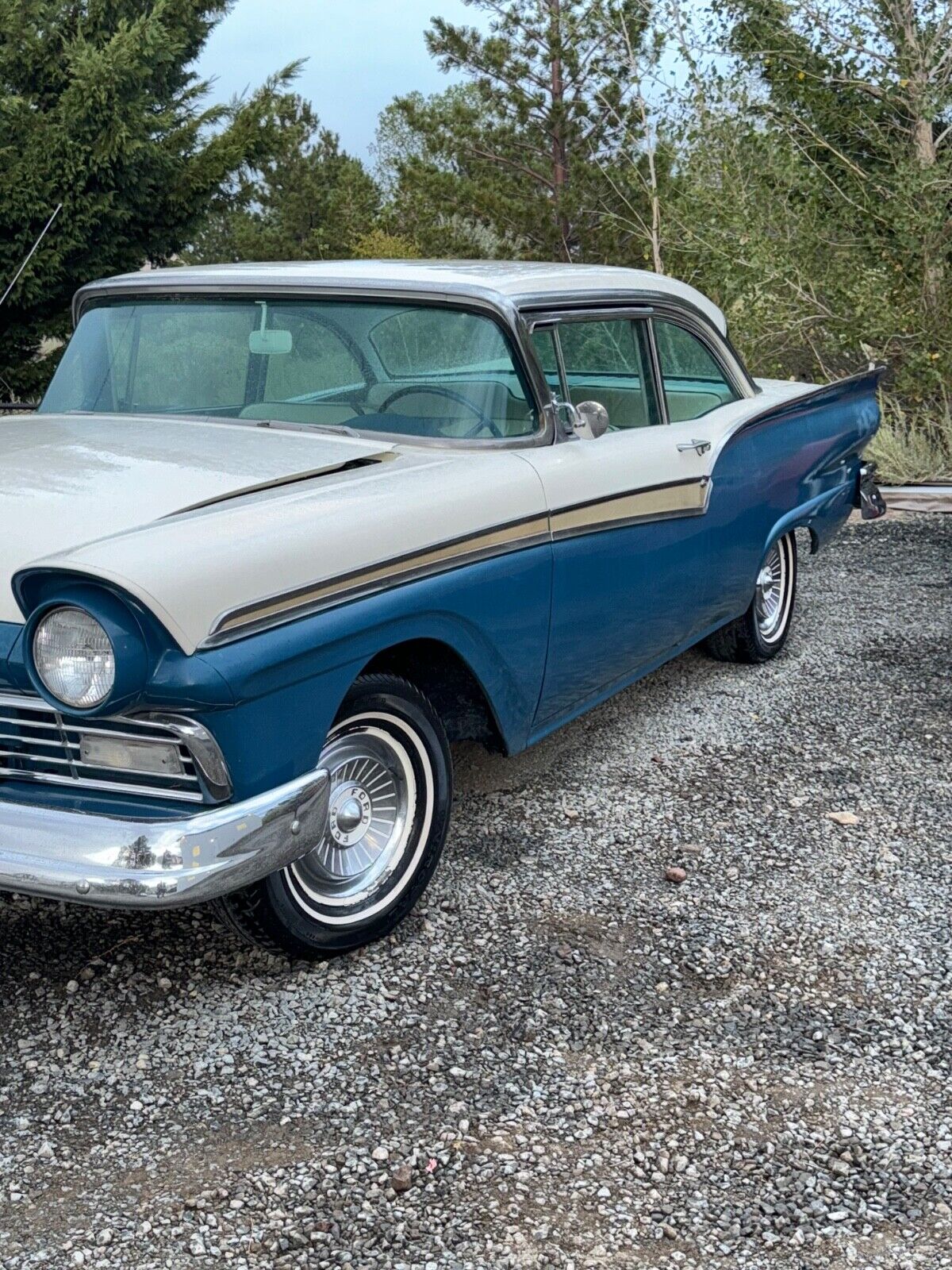 Ford-Fairlane-Coupe-1957-11