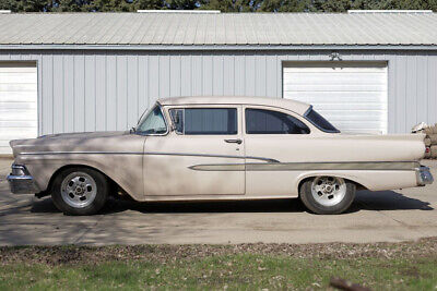 Ford-Fairlane-Coupe-1958-2