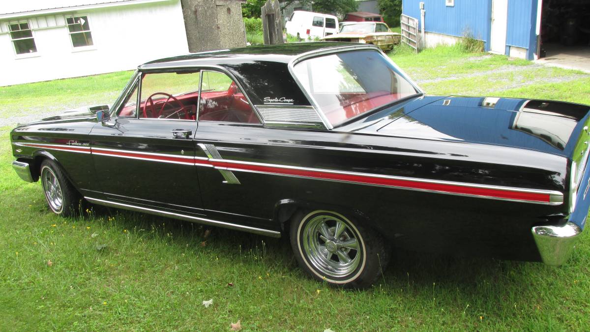 Ford-Fairlane-sport-oupe-1964-1