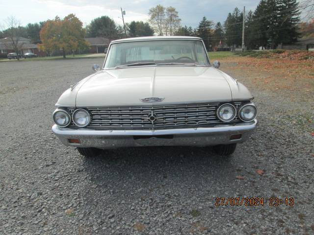 Ford-Galaxie-1962-4