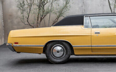 Ford-Galaxie-1971-10