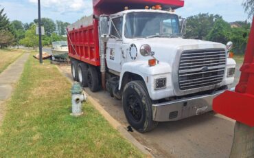 Ford-L8000-diesel-1987