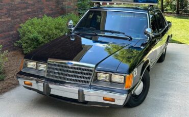 Ford-LTD-1984-5