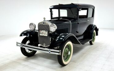 Ford-Model-A-Berline-1930