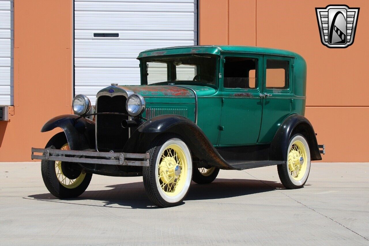 Ford-Model-A-Berline-1930-3