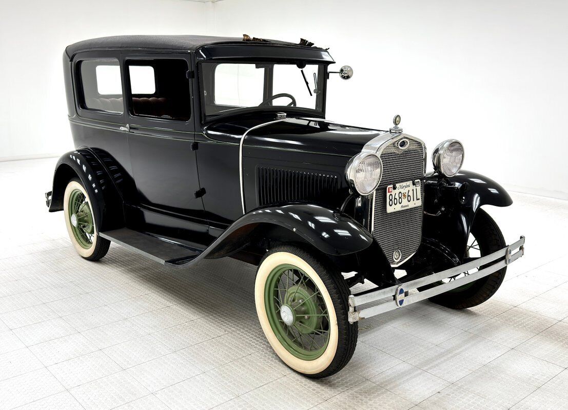 Ford-Model-A-Berline-1930-6