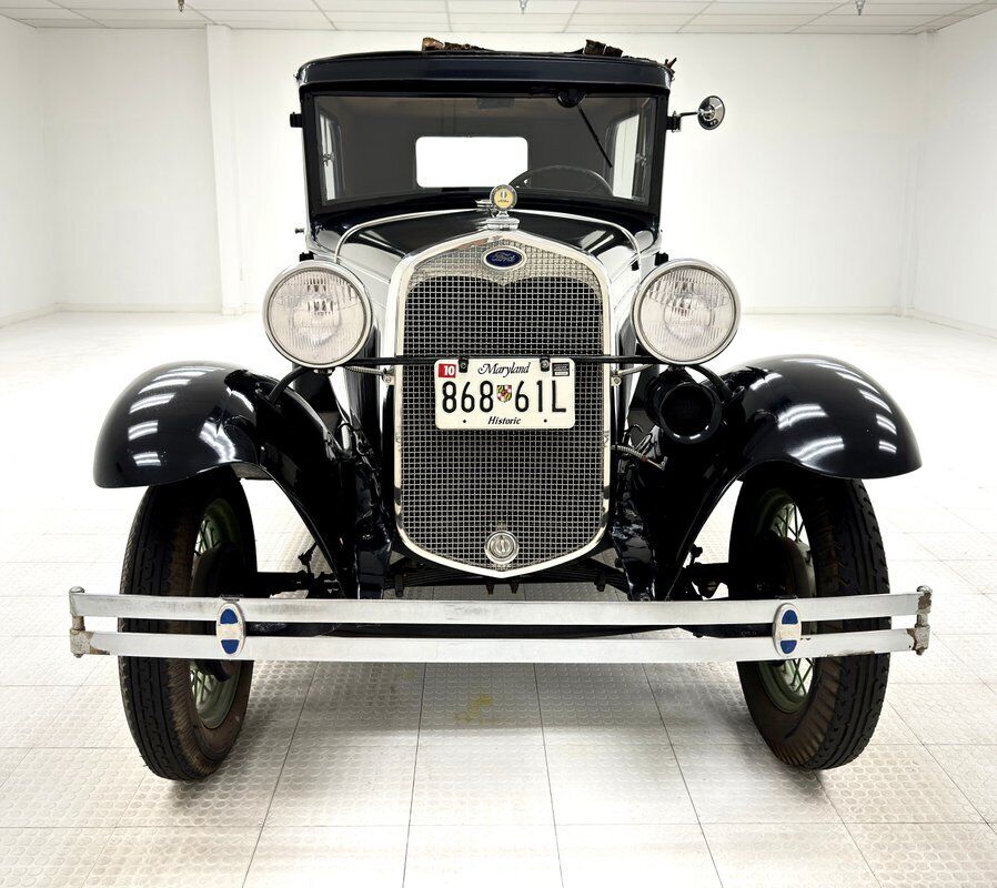 Ford-Model-A-Berline-1930-7