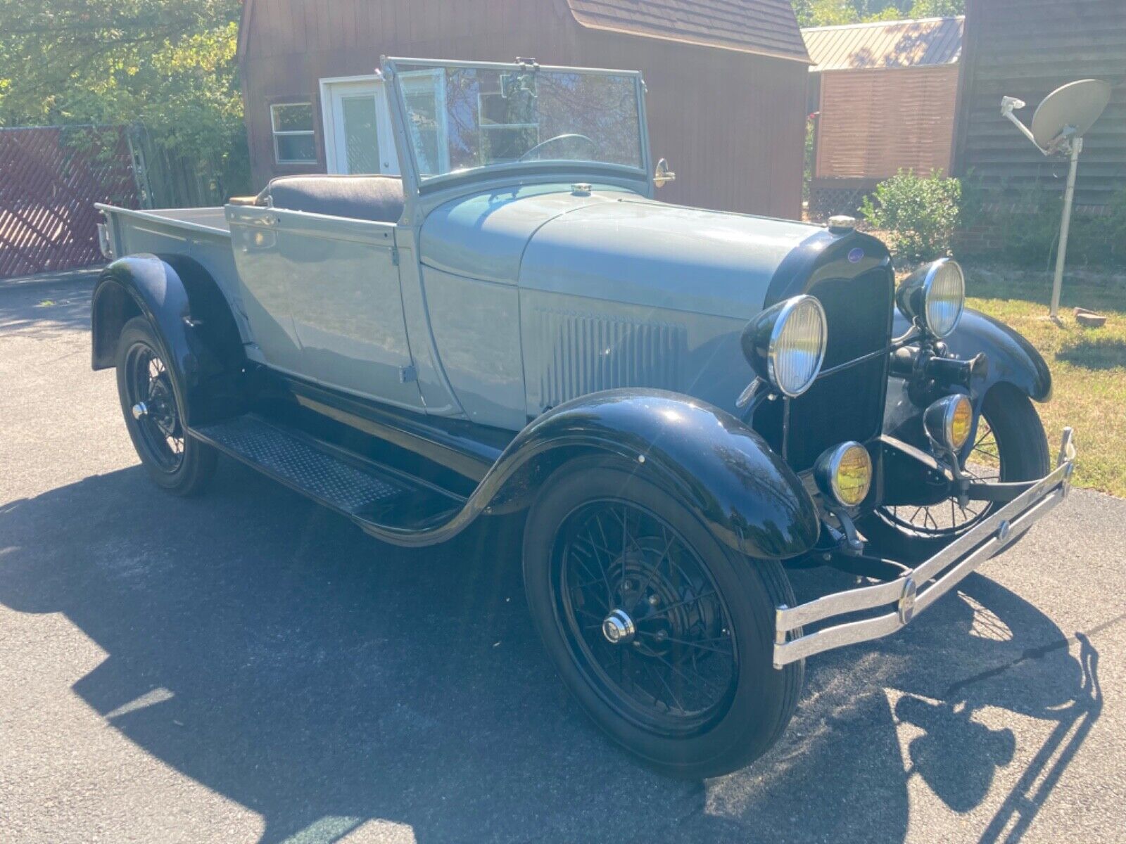 Ford-Model-A-Cabriolet-1929-2