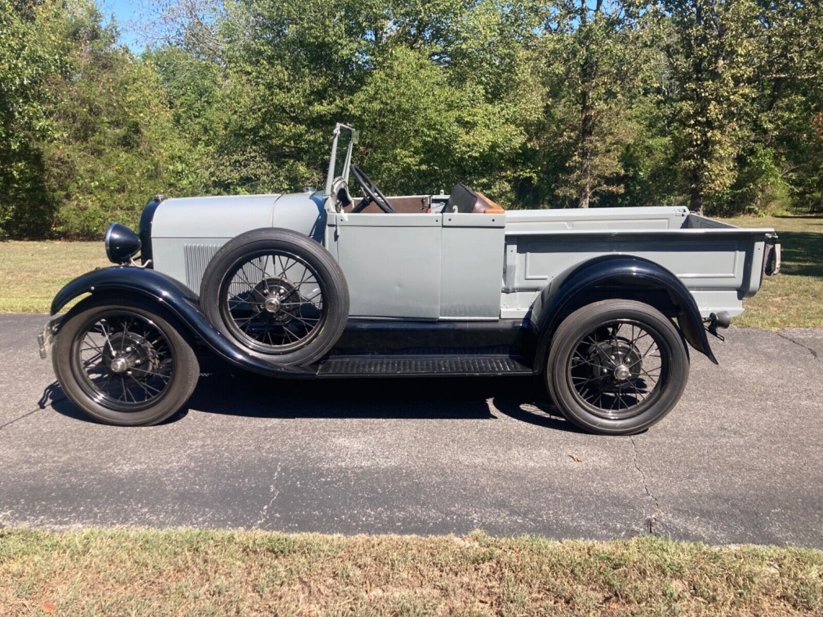 Ford-Model-A-Cabriolet-1929-4