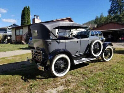 Ford-Model-A-Coupe-1928-3