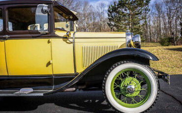 Ford-Model-A-Coupe-1930-10