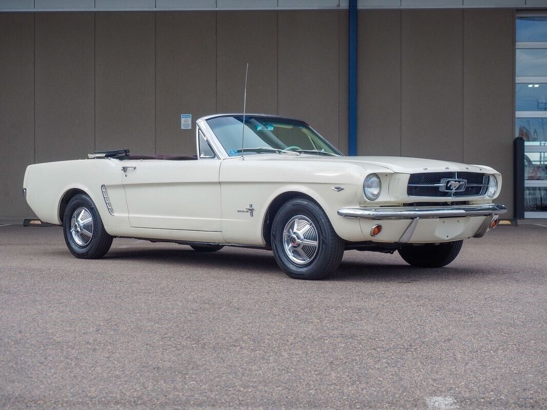 Ford-Mustang-1965-1