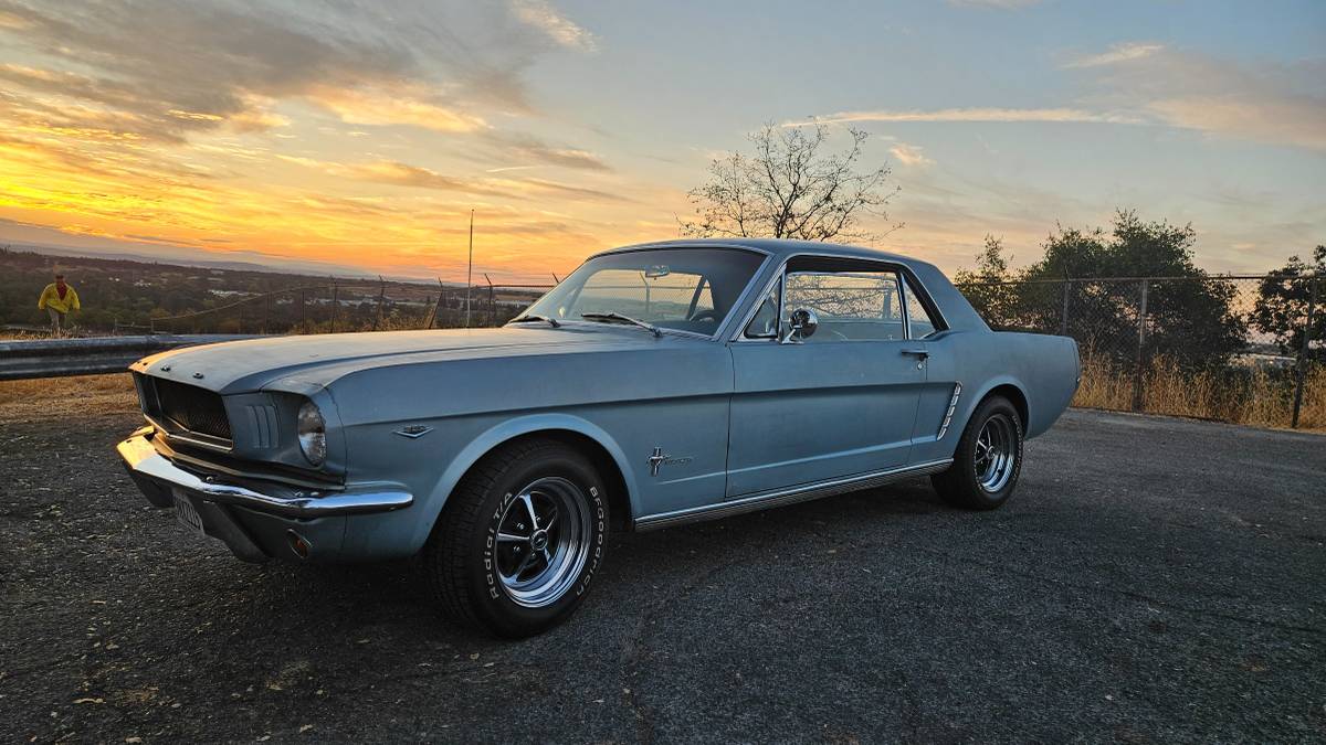 Ford-Mustang-1965-1